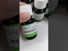 น้ํามันอีเซนเซียลสําหรับอาหารและเครื่องดื่มที่มีรสชาติป่าบอเรียล