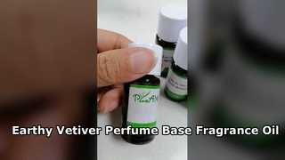 น้ำหอมน้ำมันหญ้าแฝกสร้างฐานไม้เอิร์ธตี้