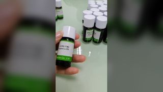 น้ำมันน้ำหอมหรูหราสำหรับล้างร่างกายและสบู่